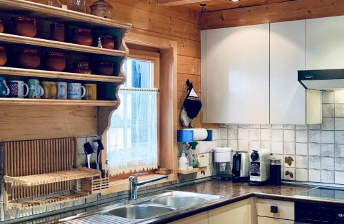 Riom-Parsonz Ski Chalet | Chalet Chalet Rodas 9 by Interhome