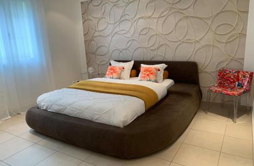 Brissago Apartment | RRRR HOUSE Romantic Relaxing Radiant Refined