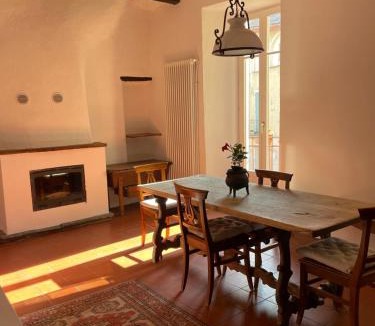 Carona Apartment | Tipica casa ticinese a Carona
