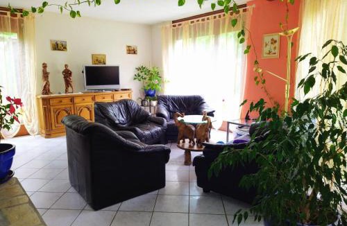 Les Bois House | Chambre spacieuse, piscine et confort d'une maison