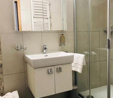 Saint-Pierre-de-Clages Apartment | Chalet la Tulipe, mountain view, Terrace, BBQ