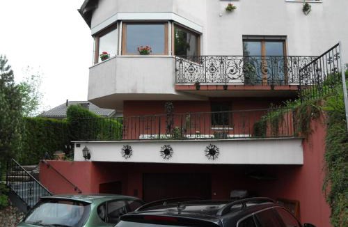 Hofstetten-Flueh Bed & Breakfast | bed&breakfast in Flüh