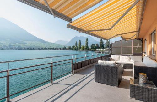 Ennetbuergen House | Holiday Home Seestern direkt am See by Interhome