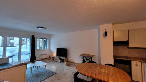 Moleson Apartment | Appartement avec terrasse ensoleillée