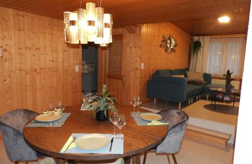 Huenibach Apartment | Schöne Ferienwohnung mit Seeblick