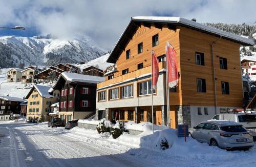 Tujetsch Hotel | Mountain Lodge Sedrun