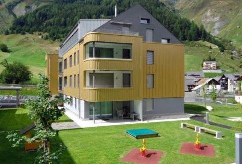 Realp Apartment | Realp-Andermatt 3,5 locali giardino privato In mezzo la natura, spettacolare per appassionati montanbike, pesca ecc In inverno fai sci di fondo dal giardino e con il treno davanti a casa si raggiunge in 5min il comprensorio scistico di Andermatt