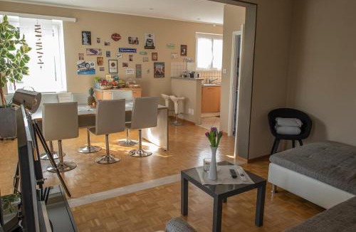 Locarno Apartment | Locarno, Casa Pioda - nahe Zentrum, mit Balkon und Parkplatz