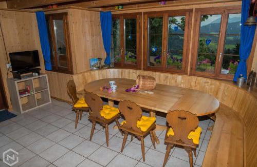 Eriz House | The Blossom House
