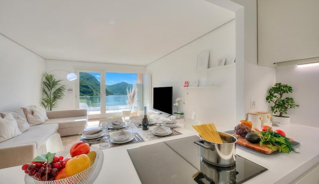 Honeymoon With Panoramic Lake-view