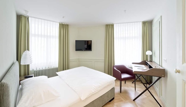 BLUME. - Baden Hotel & Restaurant