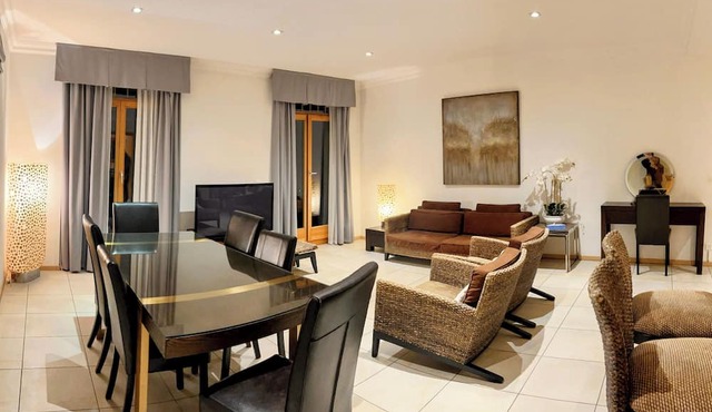 Luxury Apartment, Panoramic Mountain Views, 5 Star Spa Facilities - 4 Bedroom