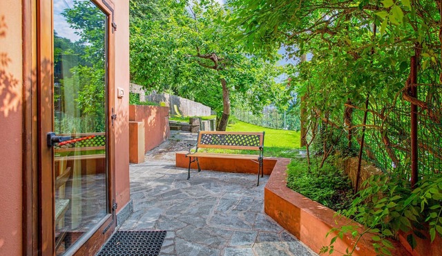 'Residence Appartamento Roma' with Mountain View, Terrace & Wi-Fi