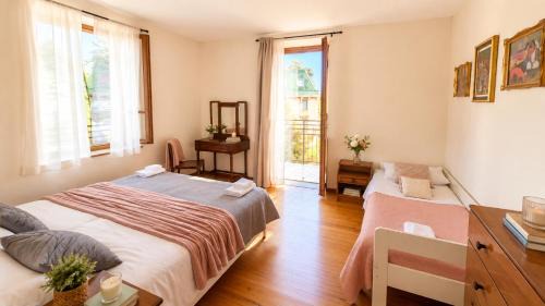 Magnolia - Garden & Mountain Escape for 5