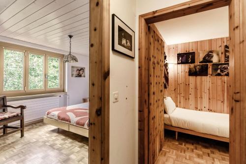 Charlie & Alaska Apartments by Quokka 360 - Cozy Mountain Stay Near the Carì Ski Slopes