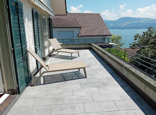 Lakefront Villa