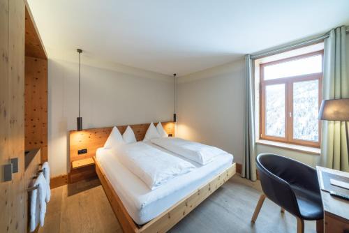 The Alpina Mountain Resort