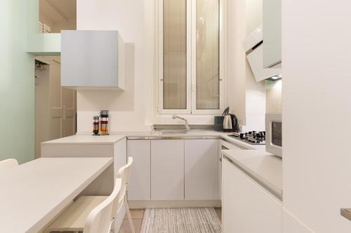 Charming Apartment near M1 Loreto and Iconic Tram 1 to City Center