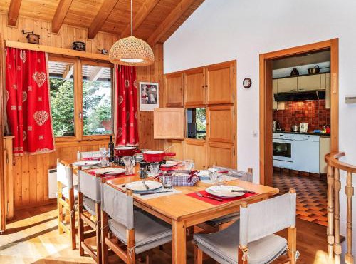 Chalet Veni- Vidi- Mansi by Interhome