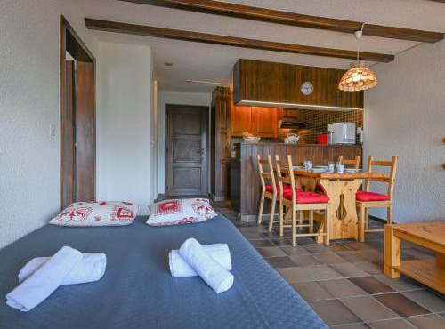 Apartment Centaure B 103 by Interhome