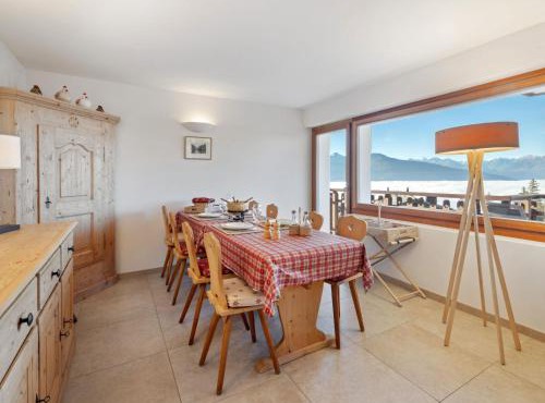 Apartment Les Aiguilles Vertes Rez inférieur by Interhome
