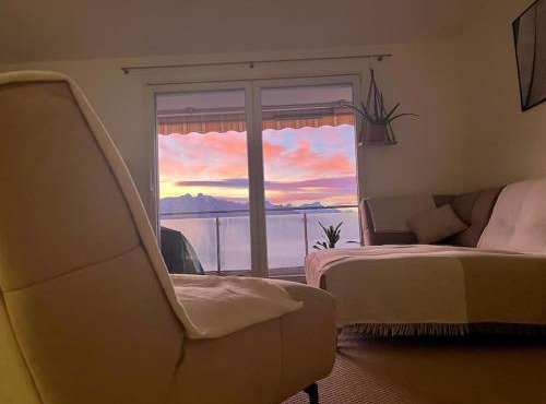 King Suite - Mountains & Lake Panoramic view