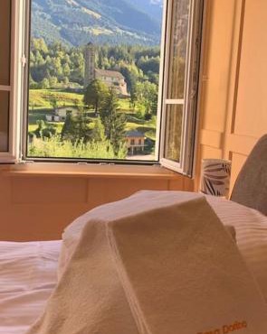 Casa Dorino - luogo idilliaco, ideale per famiglie, terrazza ed ampio giardino, vista montagne, sauna privata