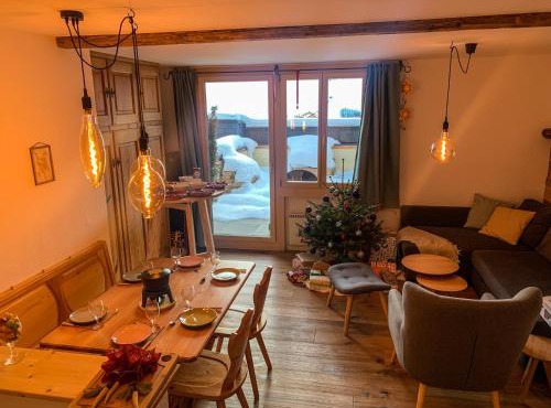 Ferienwohnung in den Bergen mit grosser Terrasse