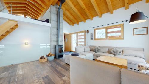 Modern chalet surrounded by nature in Vercorin