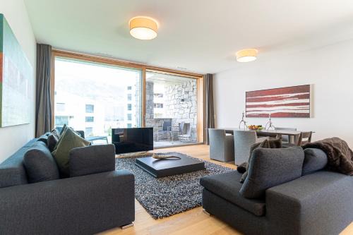 Edelweiss Mountain Suites 02-05